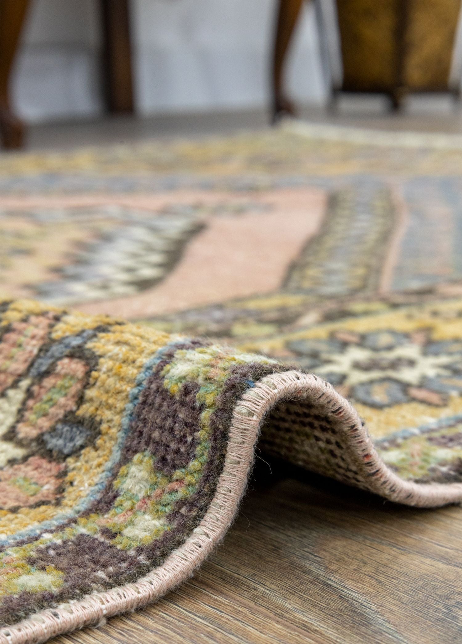 Soho Antiq-Kisre Geometrik Desenli El Dokuma Yün Halı 111x175 Cm-Halı-5-Milagron.com