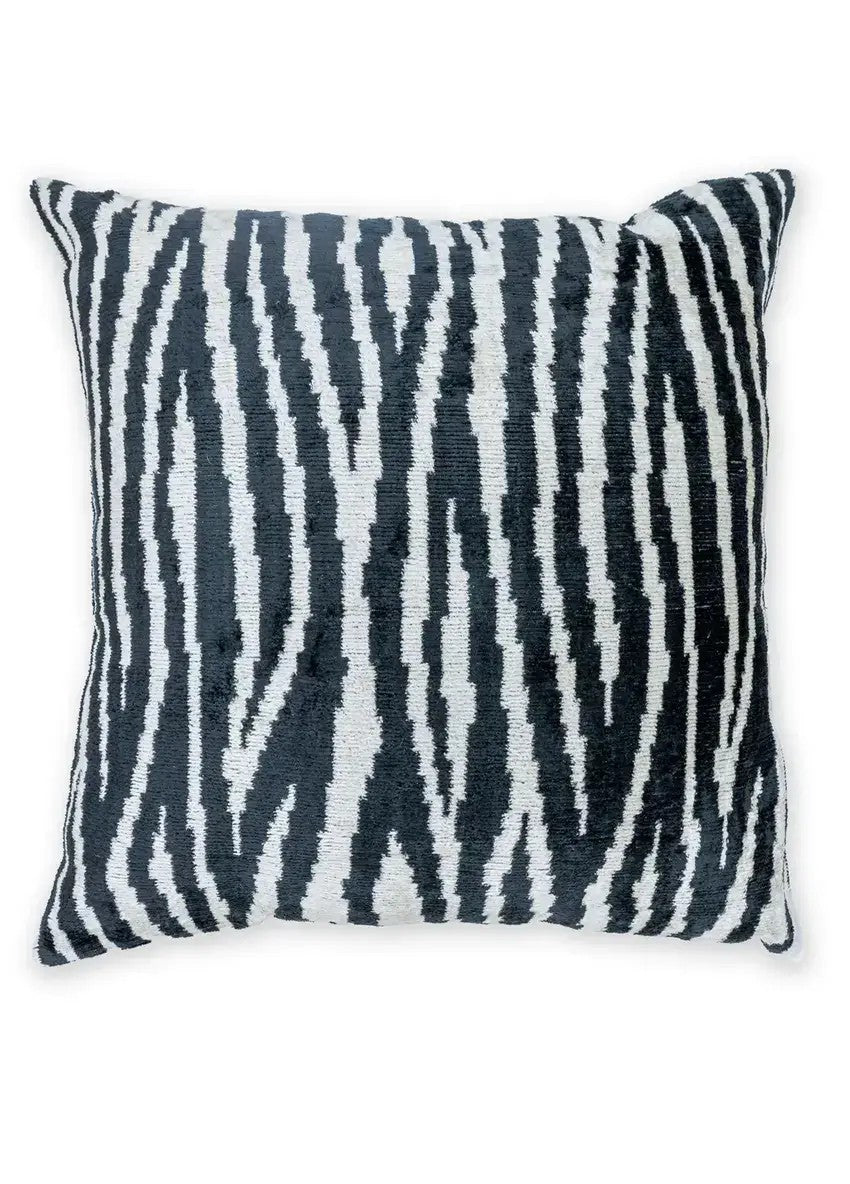 Soho Antiq-Miri Zebra Desenli El Yapımı İkat Kırlent 50x50 Cm-Yastık-1-Milagron.com