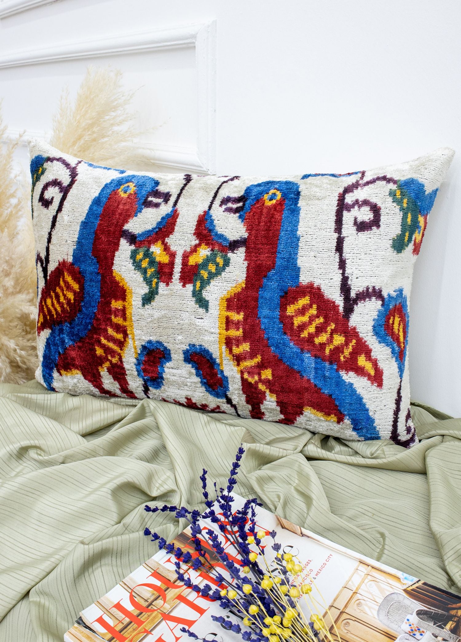 Soho Antiq-Navid Papağan Figürlü El Yapımı Kadife İkat Yastık 60x40 Cm-Yastık-2-Milagron.com