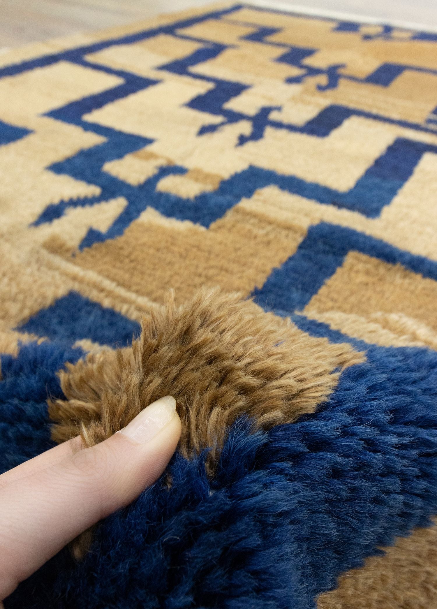 Soho Antiq-Oymalı İlkel Desenli El Dokuma Yün Halı 114x180 Cm-Halı-4-Milagron.com