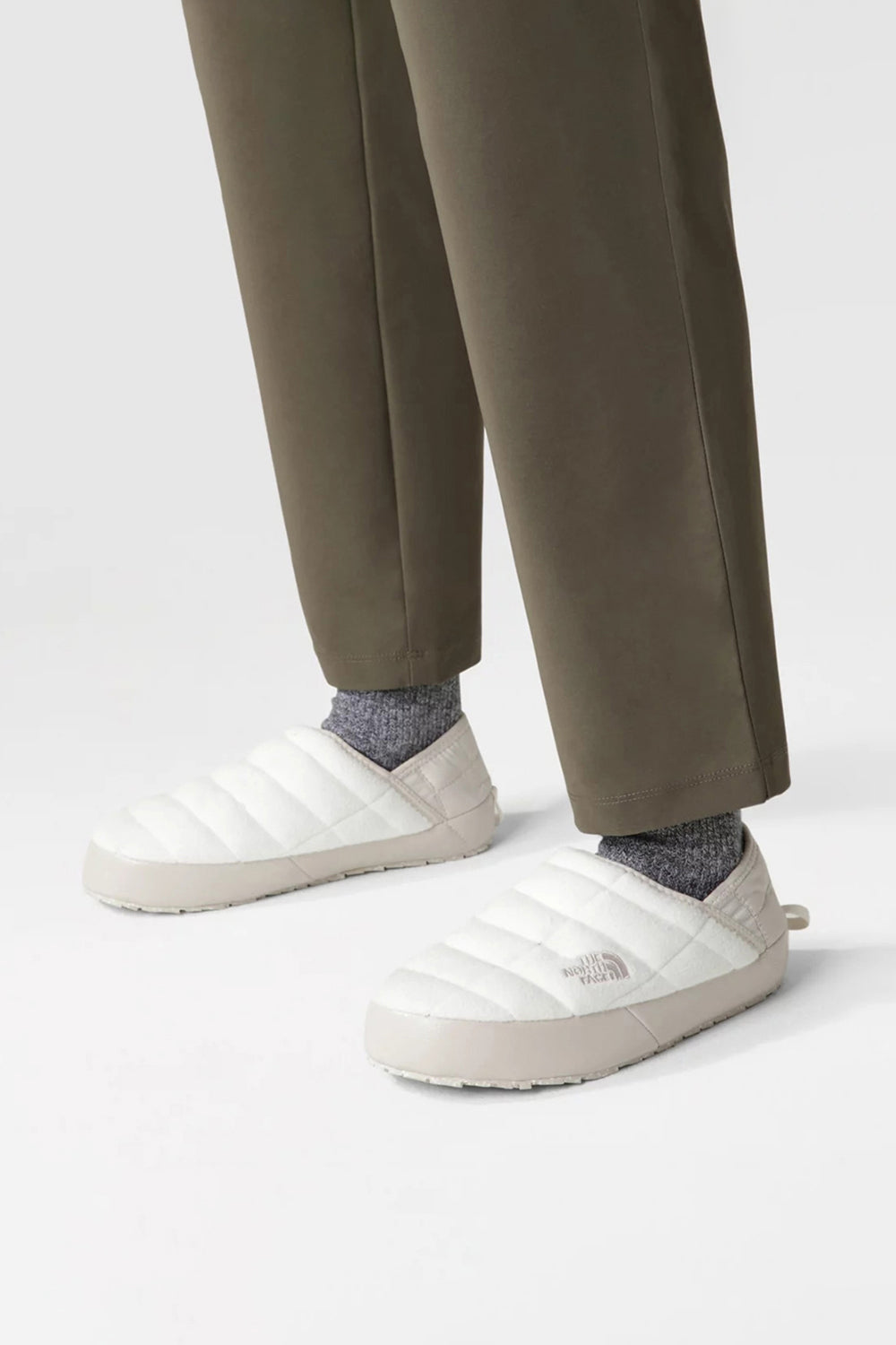 The North Face-Women Thermoball Traction Mule V Denali-Sandalet & Terlik-6-Milagron.com