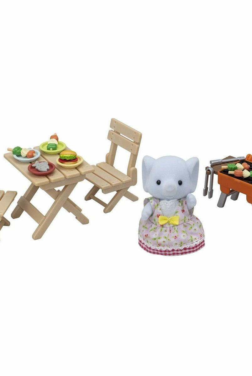 Sylvanian Families Barbekü Piknik Fil Kız, +3 Yaş Biriktirilebilir Oyuncaklar ve Setleri | Milagron 