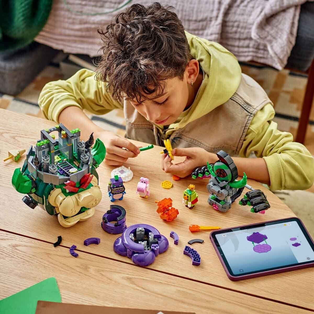72042 Lego Super Mario - Prince Florian Ve Castle Bowser 1251 Parça +9 Yaş