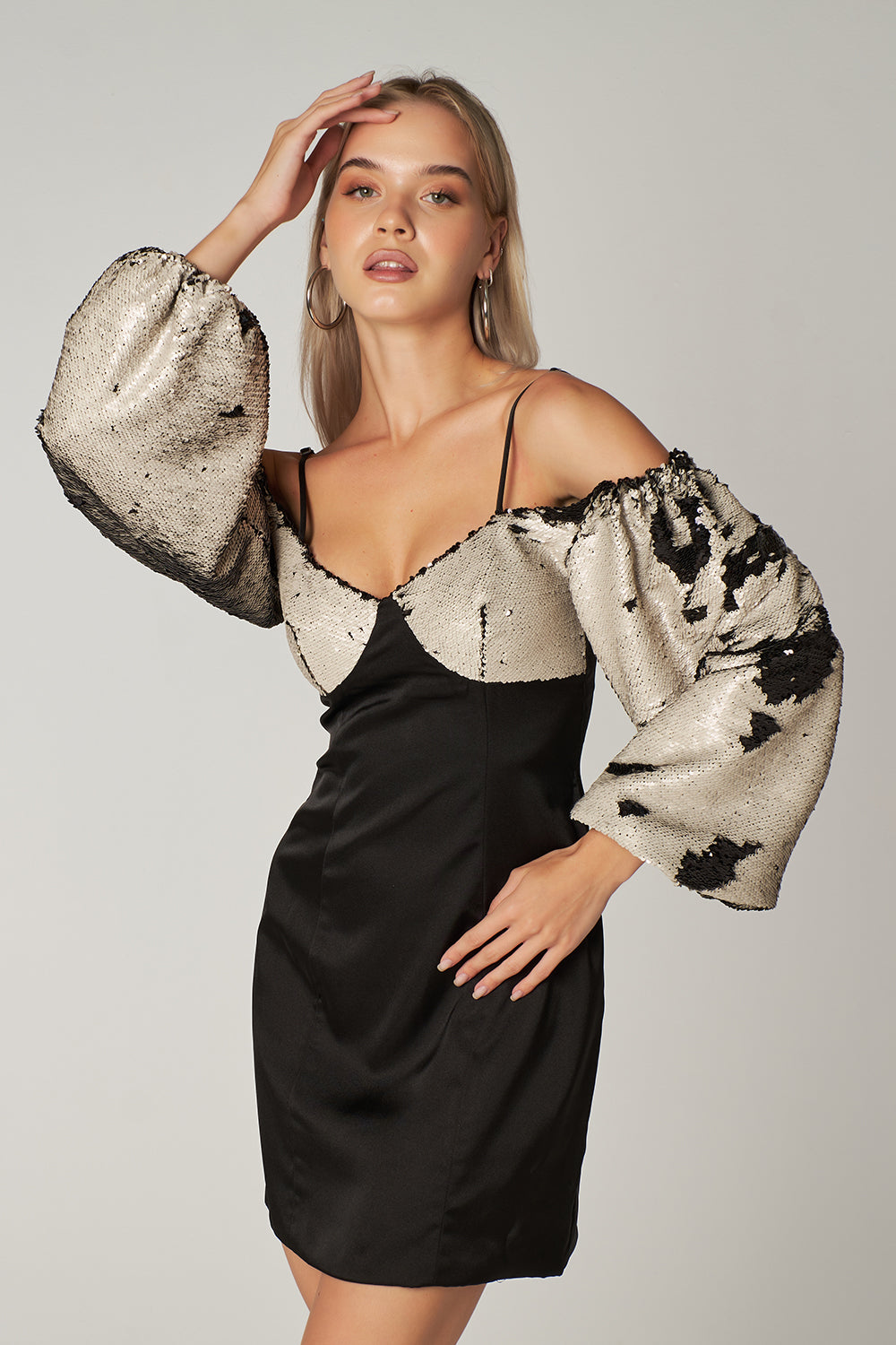 Siyah Payetli Düşük Omuzlu Elbise Ti̇na - 0