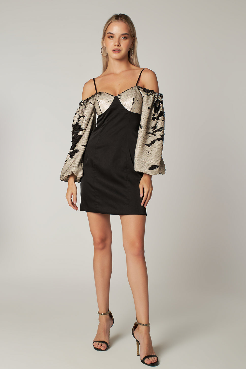 Siyah Payetli Düşük Omuzlu Elbise Ti̇na - 2