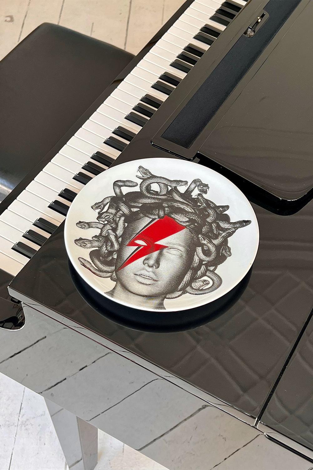 Dekoratif Tabak No:2 Medusa Is Beautiful Now - 2