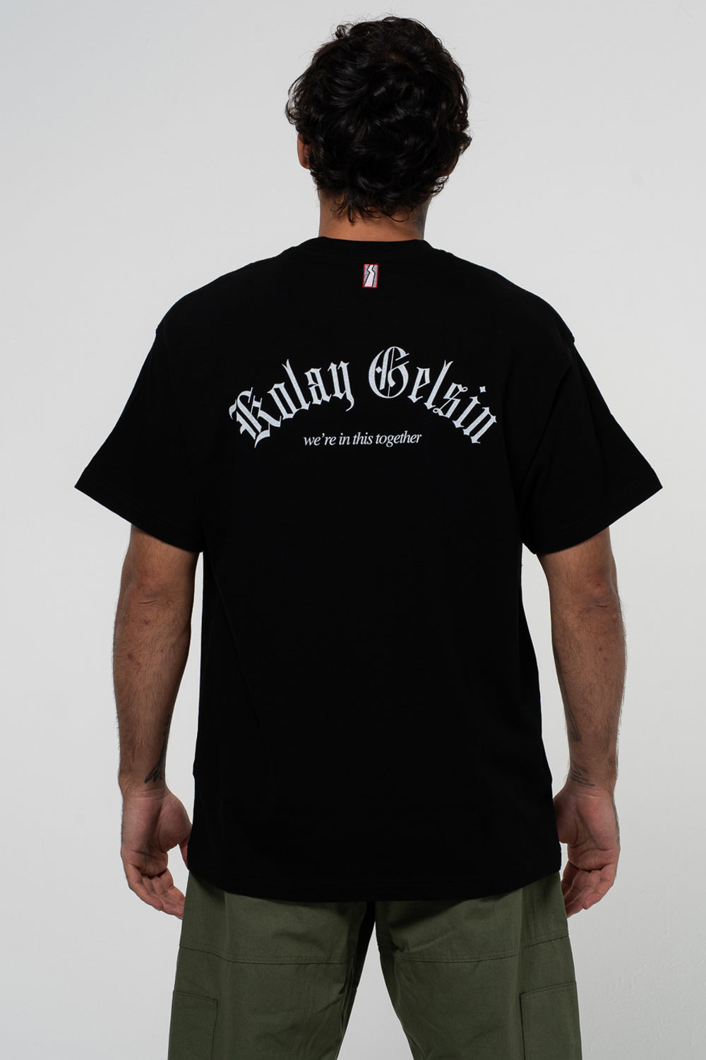 Between Sides Gt Kolay Siyah T-shirt T-Shirts | Milagron
