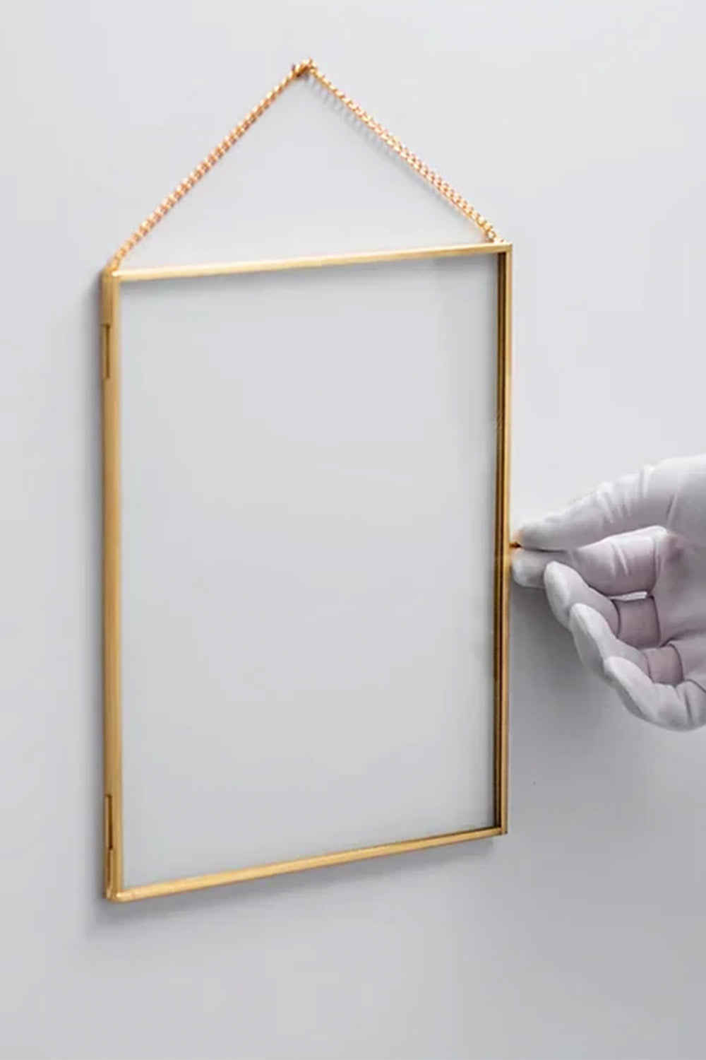 Dikey Pirinç Gold Cam Duvar Askılı Fotoğraf Çerçevesi Kapaklı 25x20cm - 1