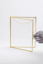 Dikey Pirinç Gold Cam Duvar Askılı Fotoğraf Çerçevesi Kapaklı 25x20cm - 3