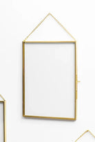 Dikey Pirinç Gold Kapaklı Cam Duvar Askılı Fotoğraf Çerçevesi 20x15cm - 3