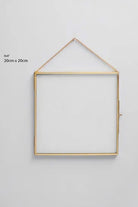 Pirinç Gold Kapaklı Cam Duvar Askılı Fotoğraf Çerçevesi 20x20cm - 1