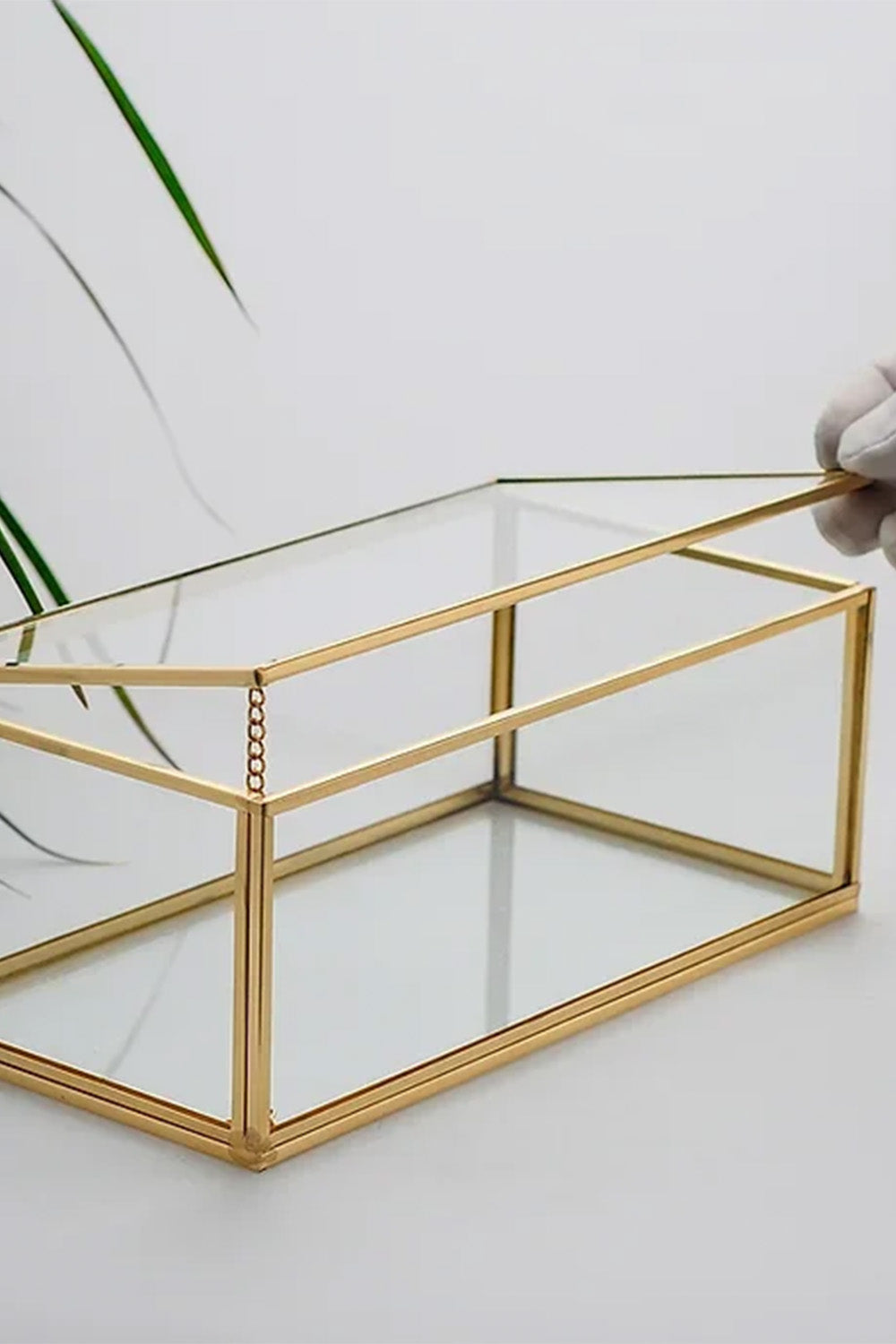 Pirinç Gold Cam Kapaklı Takı Aksesuar Çikolata Fotoğraf Kutusu 23x12x8cm - 1