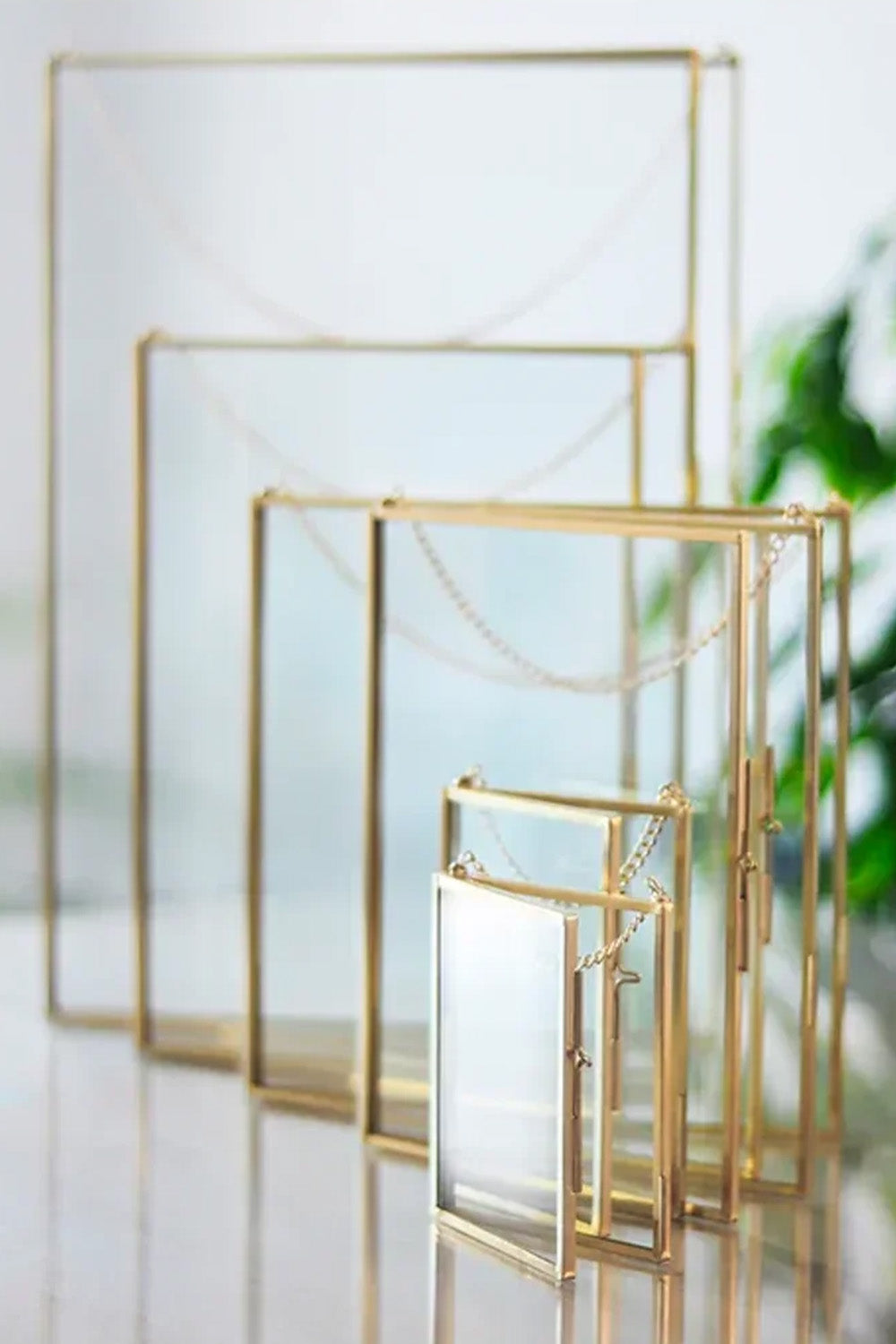 6 Parça Dikey Pirinç Gold Duvar Askılı Kapaklı Cam Fotoğraf Çerçeve Takımı - 1