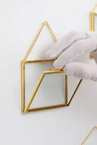 Yatay Pirinç Gold Kapaklı Cam Duvar Askılı Fotoğraf Çerçevesi 10x8cm - 1