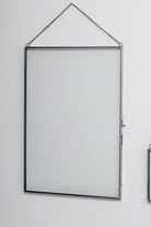 Dikey Gümüş Cam Duvar Askılı Fotoğraf Çerçevesi Kapaklı 35x25cm - 4