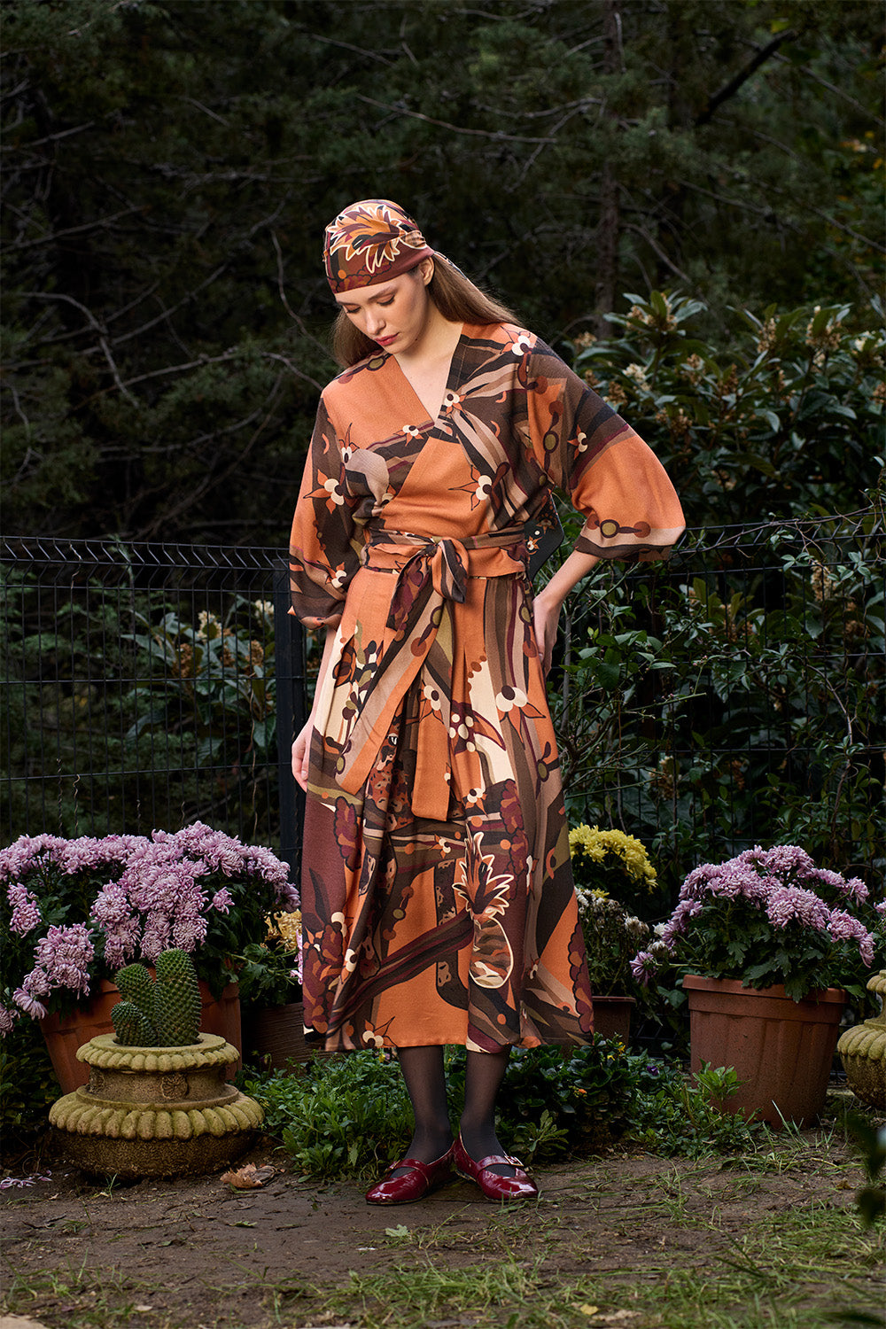 Kahve Ağaç Desenli Kruvaze Bağlamalı Bluz - 3