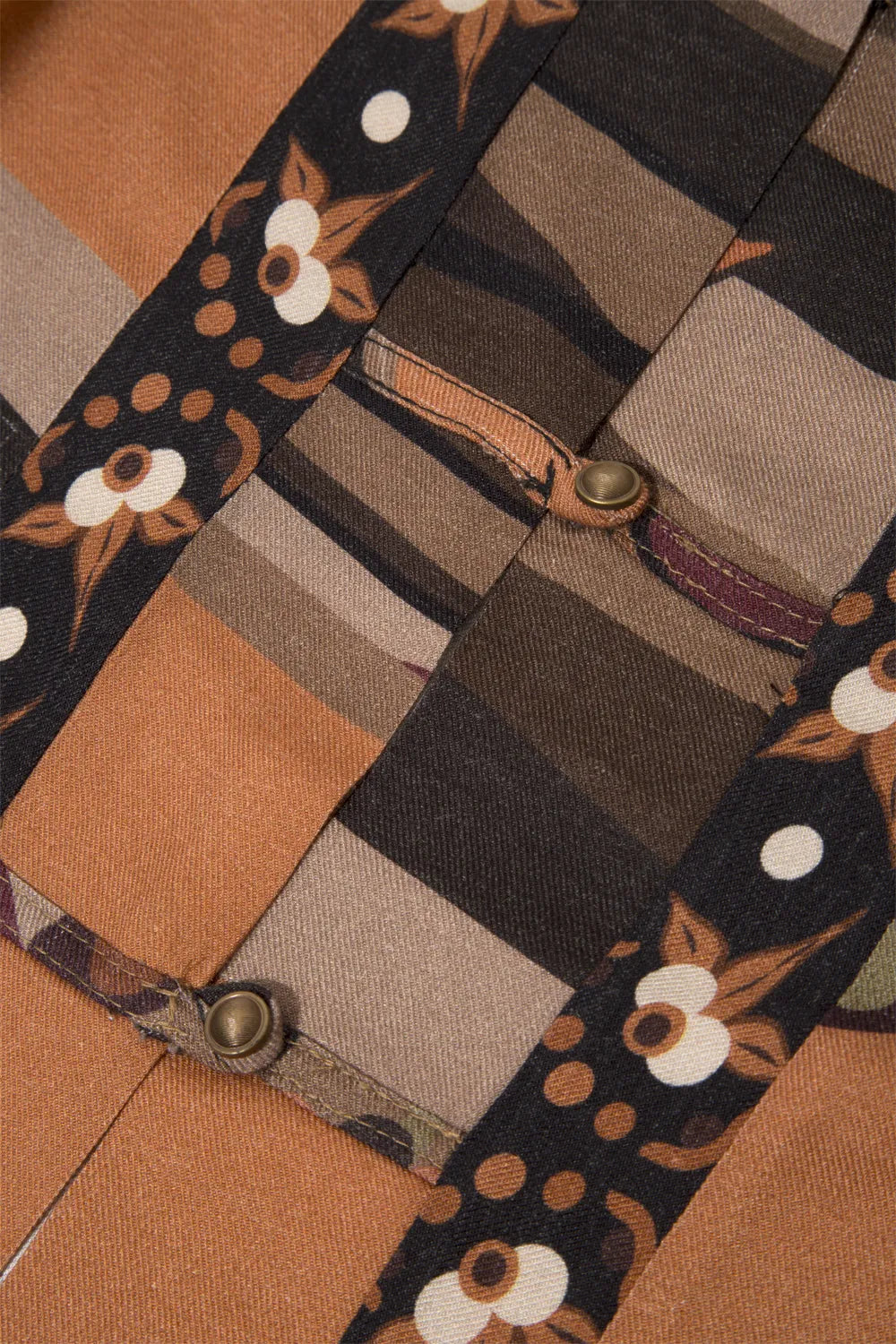 Kahve Ağaç Desenli Sırtı Saçak Detaylı Bluz - 6