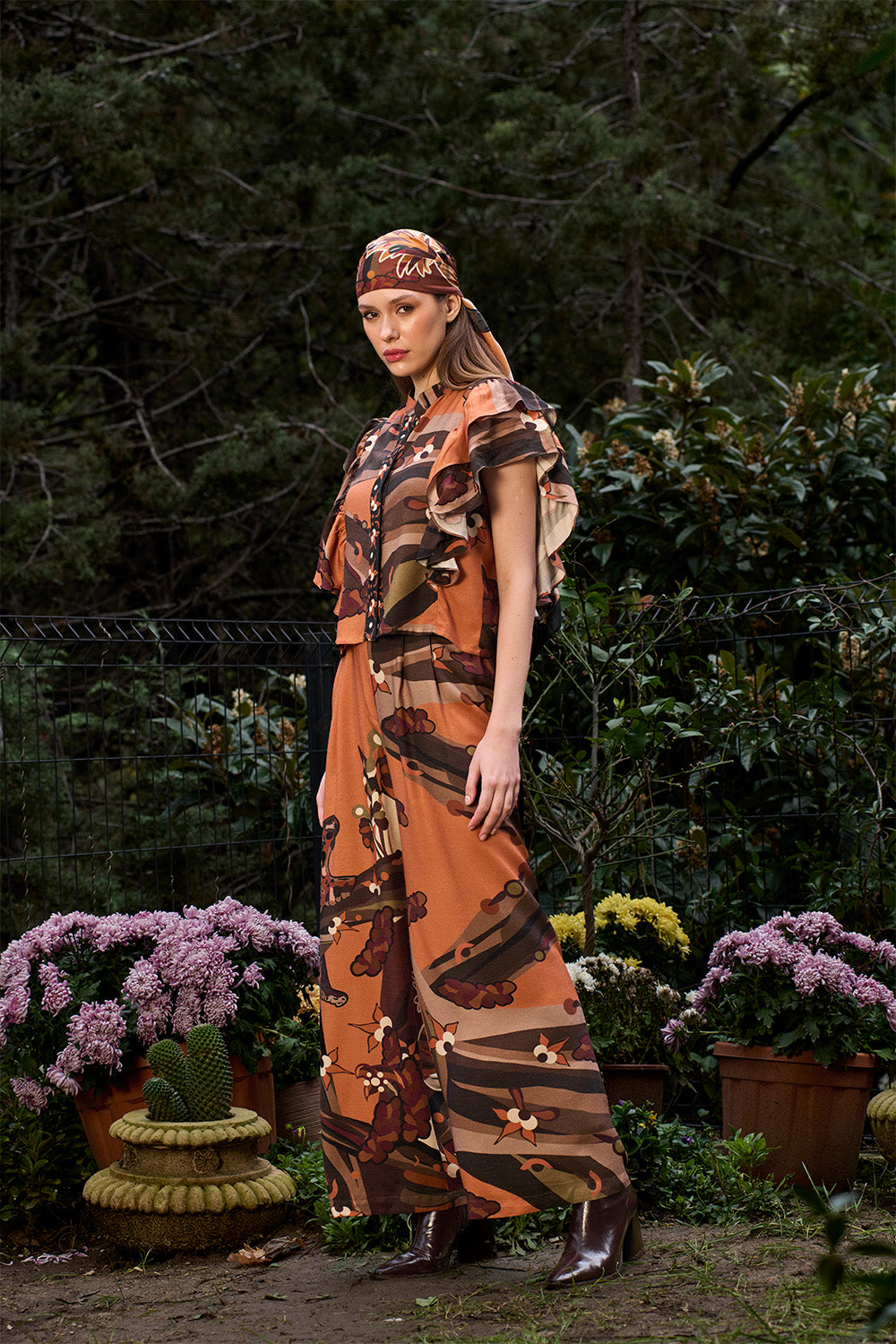 Kahve Ağaç Desenli Volan Kol Detaylı Gömlek - 1