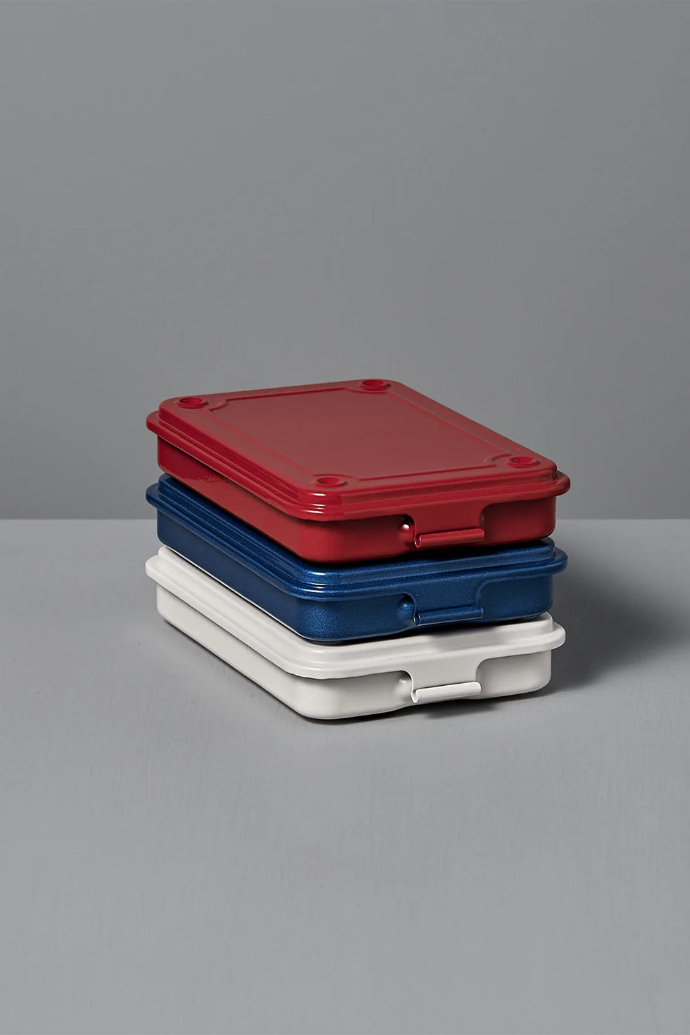 Toyo Steel t-152 Gövde Şeklinde Alet Kutusu Beyaz - 0