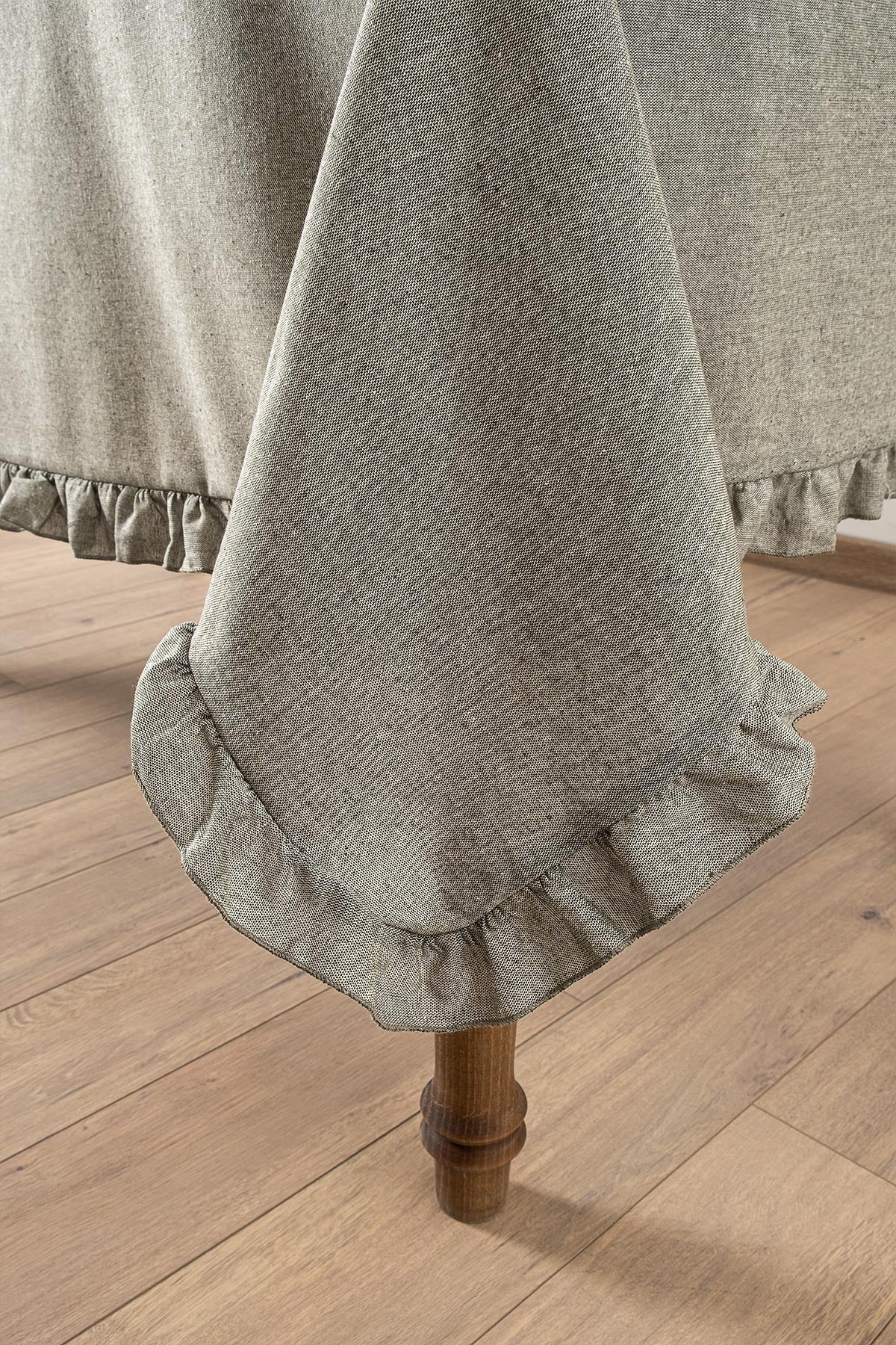 Selendi Firfirli Masa Örtüsü - 2