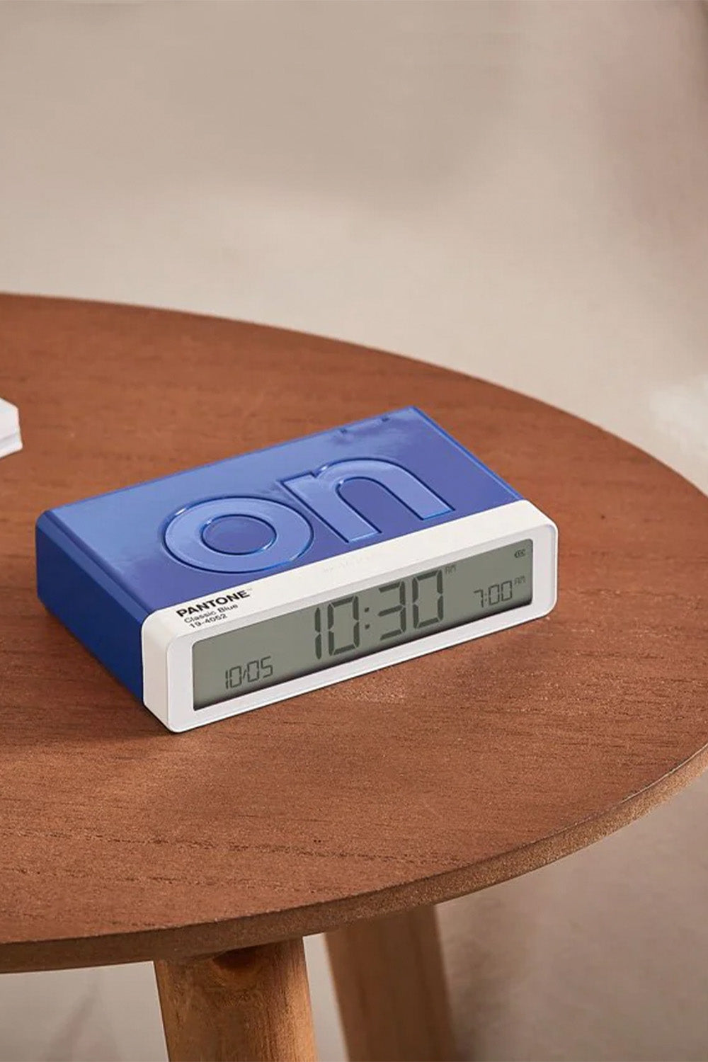 X Pantone Flip Klasik şarj Edilebilir Alarm Saat Mavi - 1