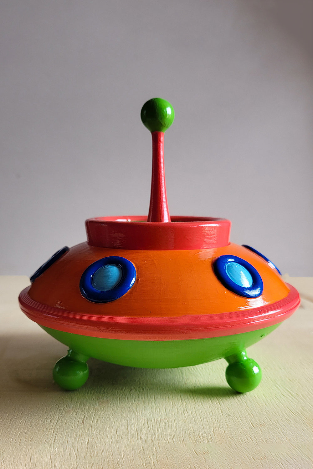 Antenli Ufo Saksı - 4