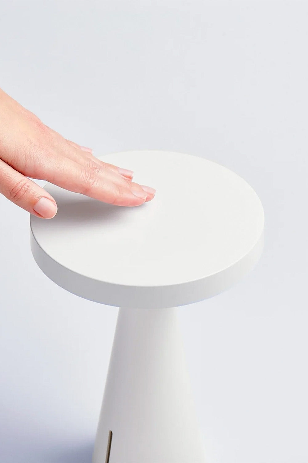 Mano Sensörlü Aydınlatmalı Dezenfektan Dispanseri Beyaz - 2