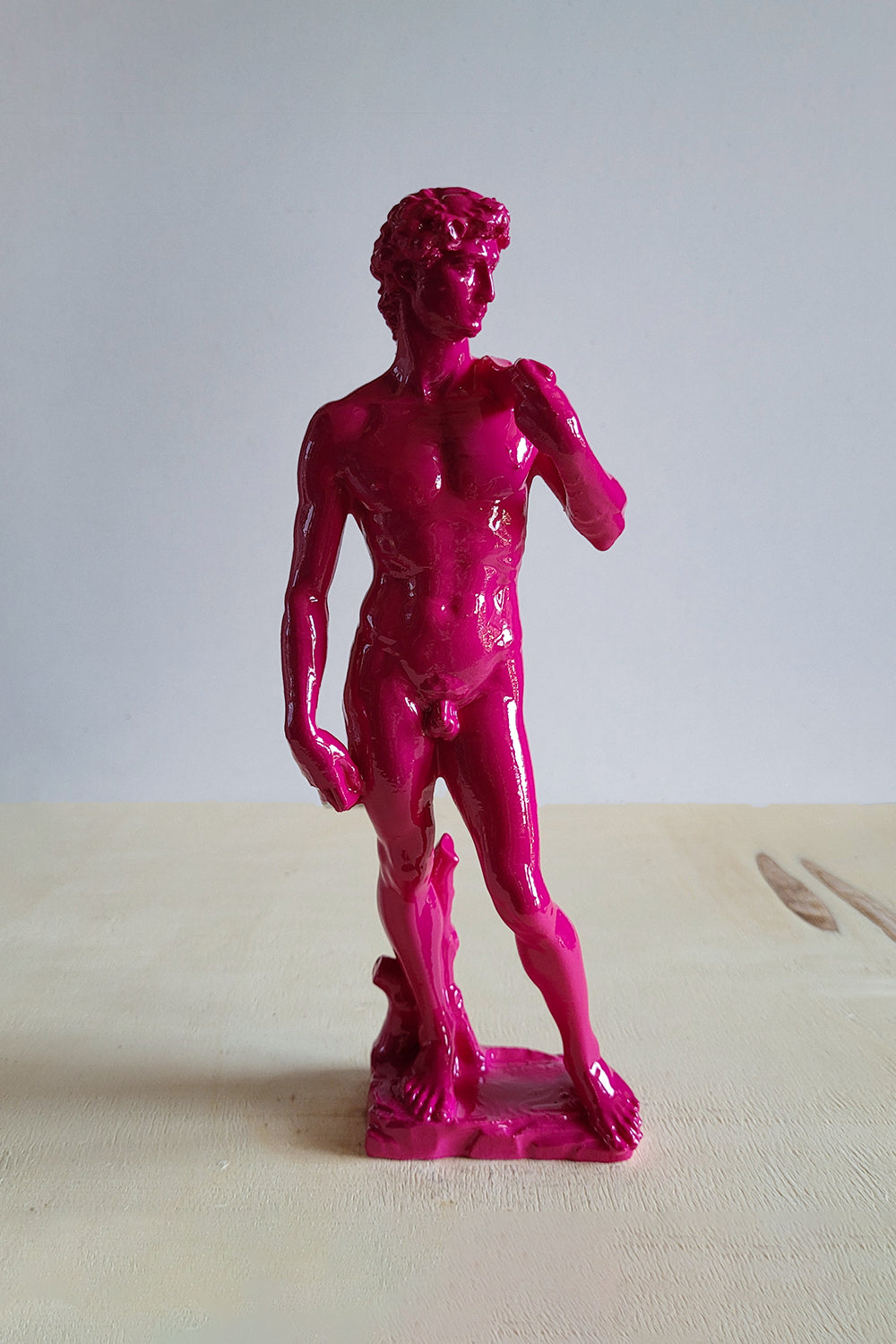 David | Fuşya Heykel - 2