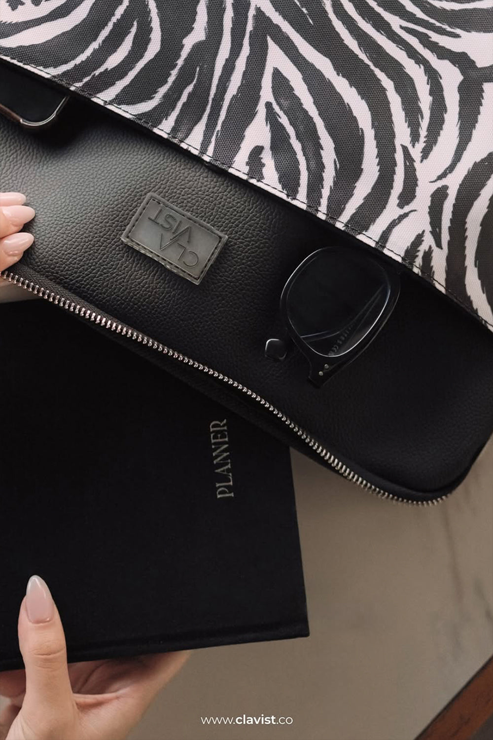 Zebra Desenli  Laptop & Macbook  & Ipad Kılıfı - 2