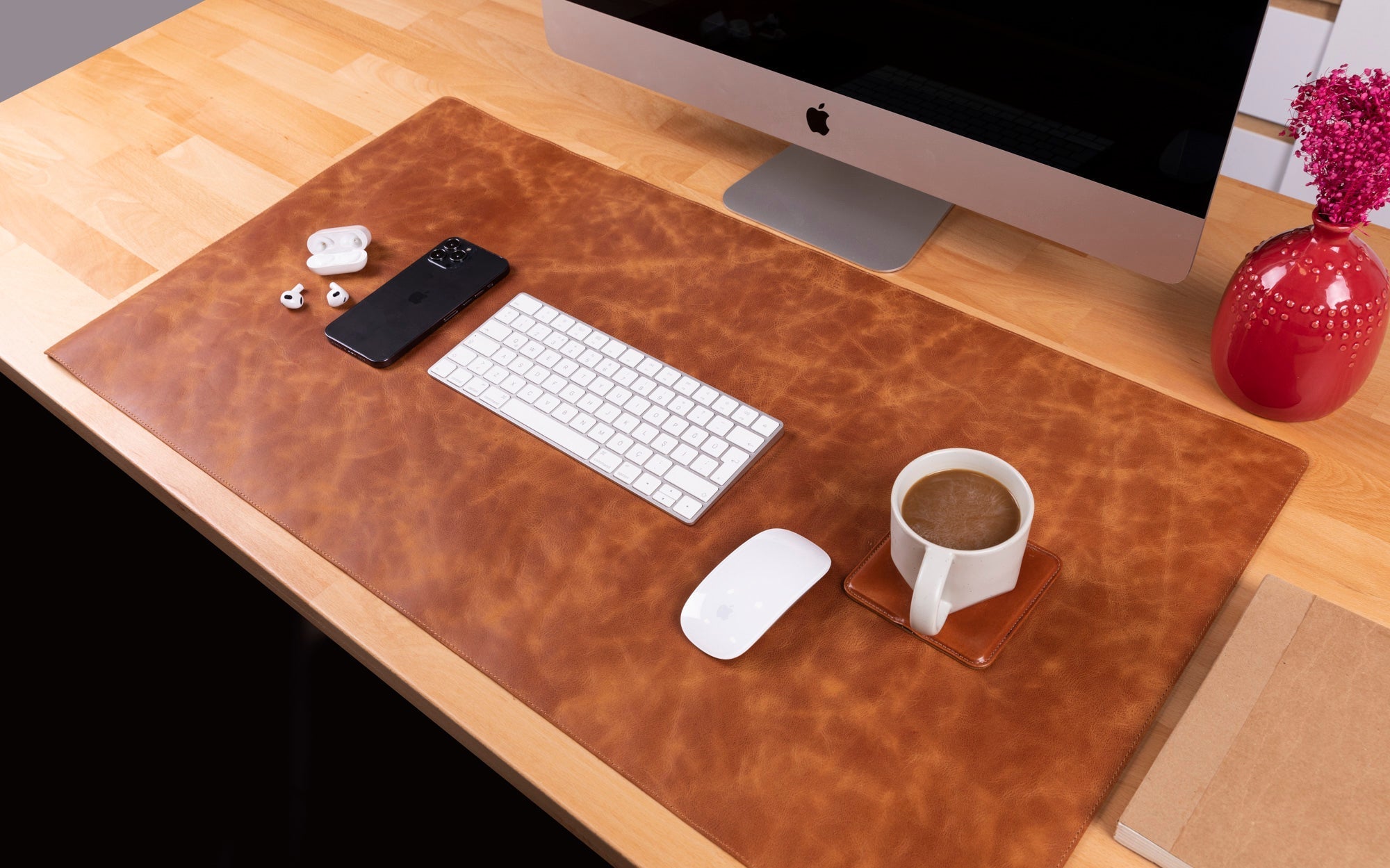 Still & Silent – Golden Tan Gerçek Deri Desk Mat Macbook Altlığı - 0