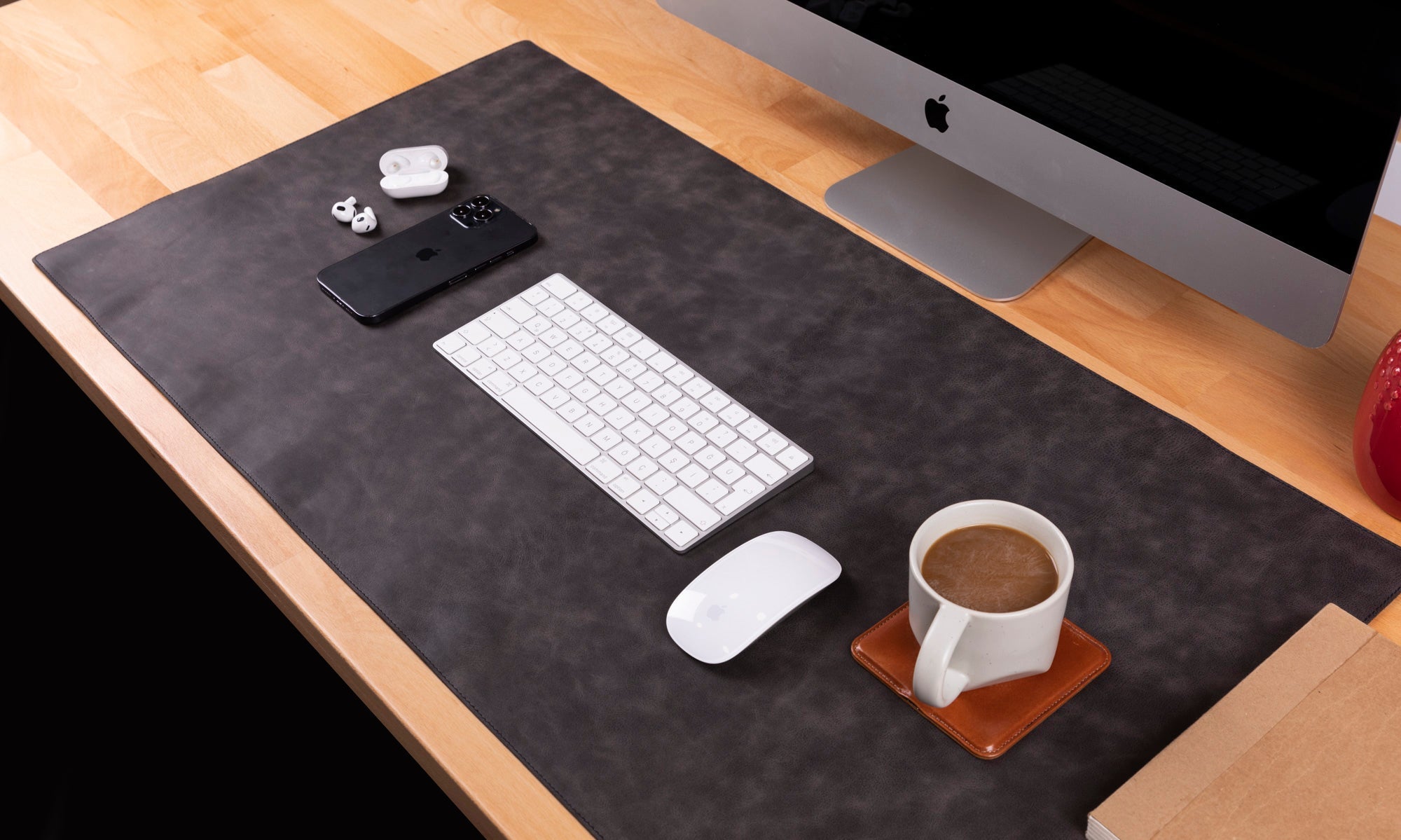 Still & Silent – Charcoal Gerçek Deri Masa Matı Macbook Altlığı - 4