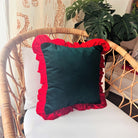 Kırmızı Fırfırlı Yeşil Kadife Kırlent Kılıfı 45 X 45 Cm - 0