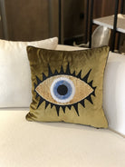 Dekoratif Kirpikli Göz Desenli Pullu Gold Kadife Kırlent Kılıfı 45 X 45 Cm - 2