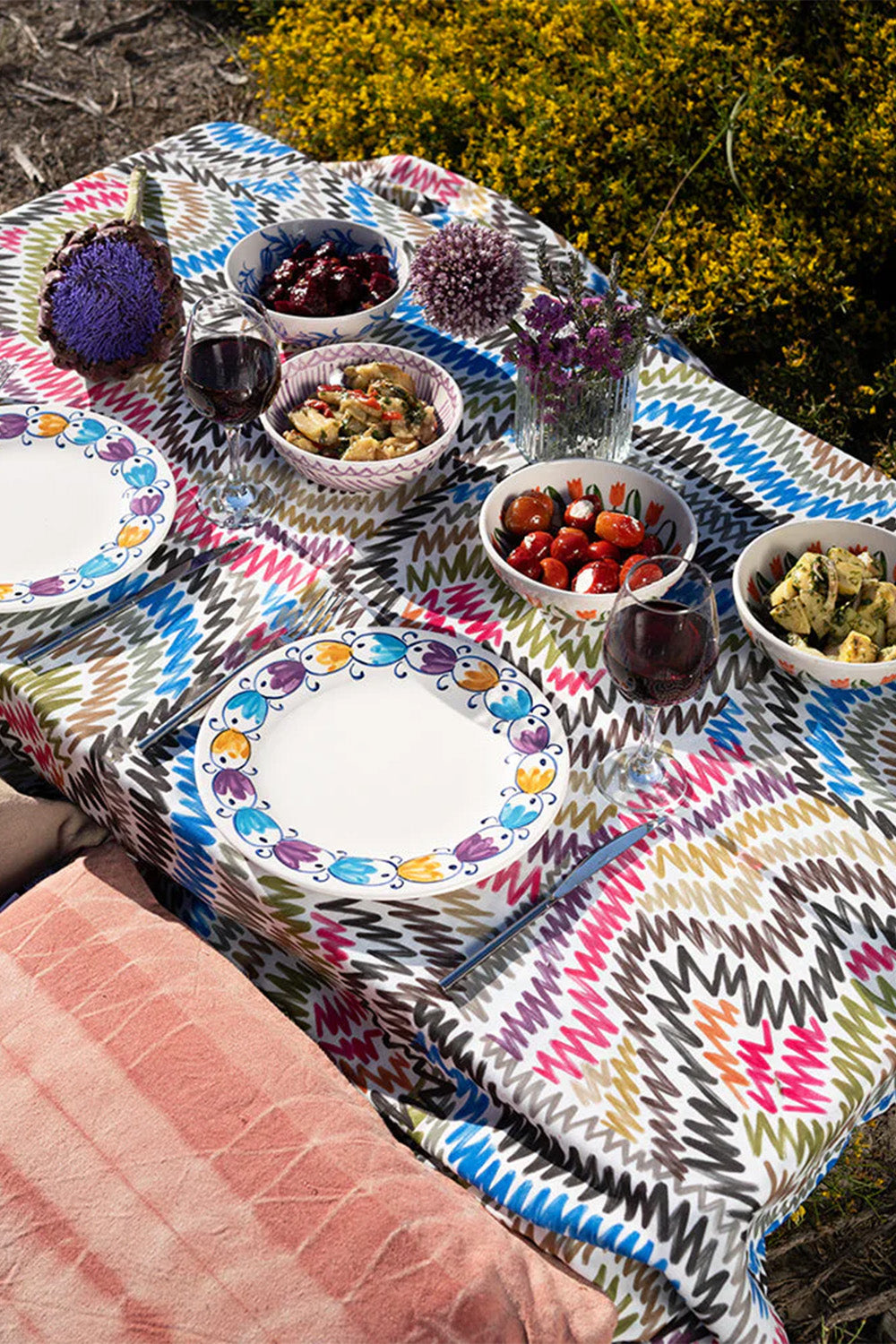 Maren Linen Doodle Printed Tablecloth - 1