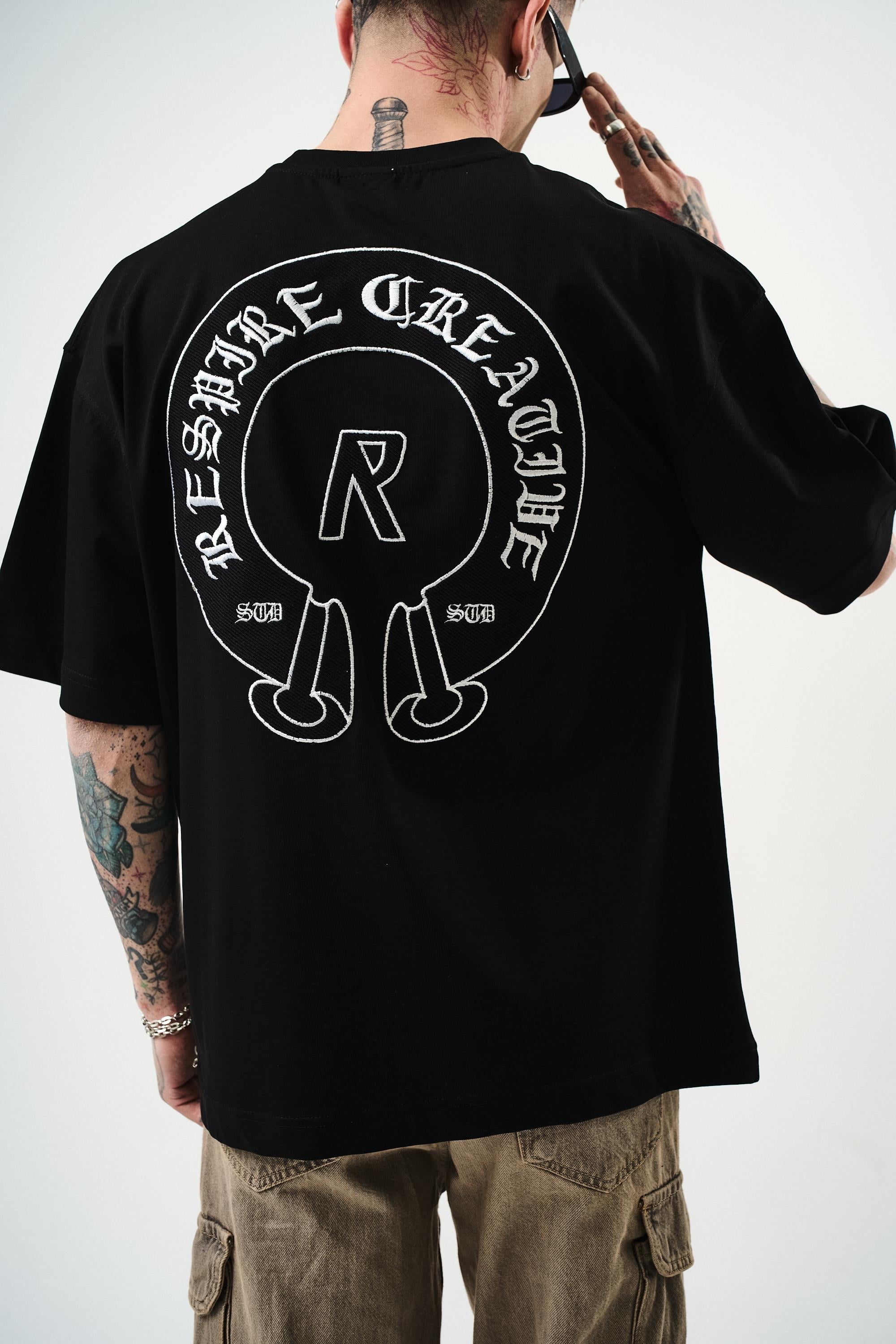 Erkek R Creative Nakışlı Oversize T-Shirt Siyah - 3