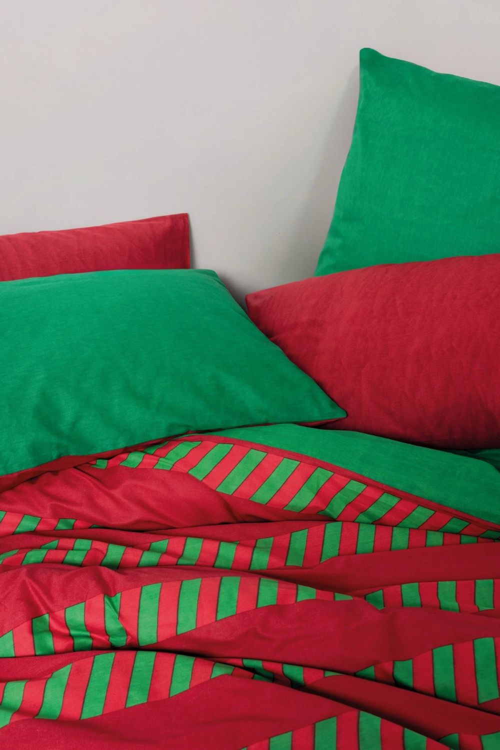 Festive Çift Kişilik Lastikli Çarşaflı Nevresim Takımı Holly Yeşil - 1