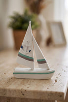 Marin Çift Yelkenli Kırmızı Mavi Can Simitli Biblo, 24 Cm - 0