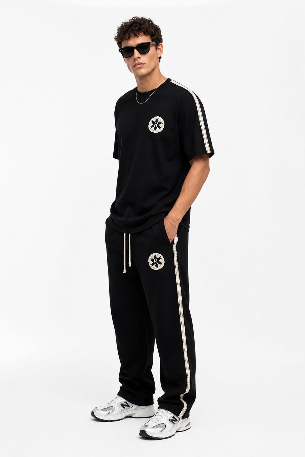 Erkek R Nakışlı Şerit Detaylı Regular Fit Eşofman Takımı Siyah - 3
