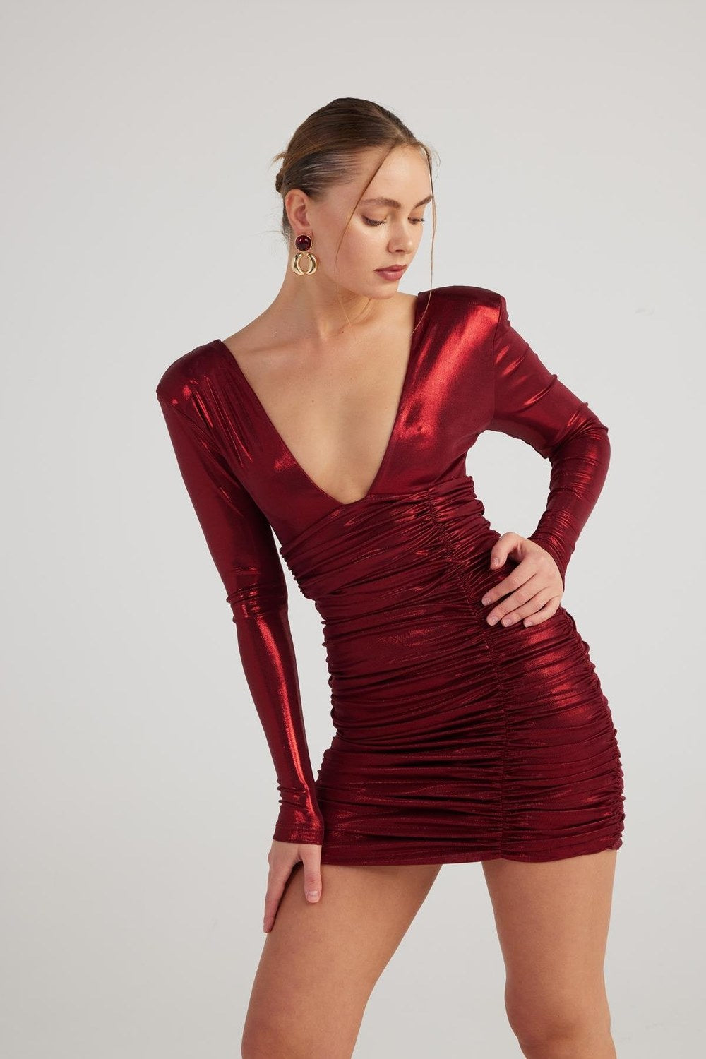 Parlak Kumaşlı Drapeli Mini Karly Elbise Bordo - 1