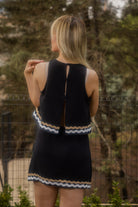 Le-Monade Dreams-Çift Su Taşı Detaylı Siyah Kolsuz Üst-Bluz-4-Milagron.com