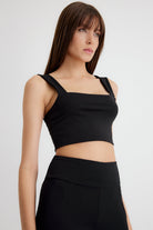 Larisa Kalın Askılı Crop Top | Siyah
