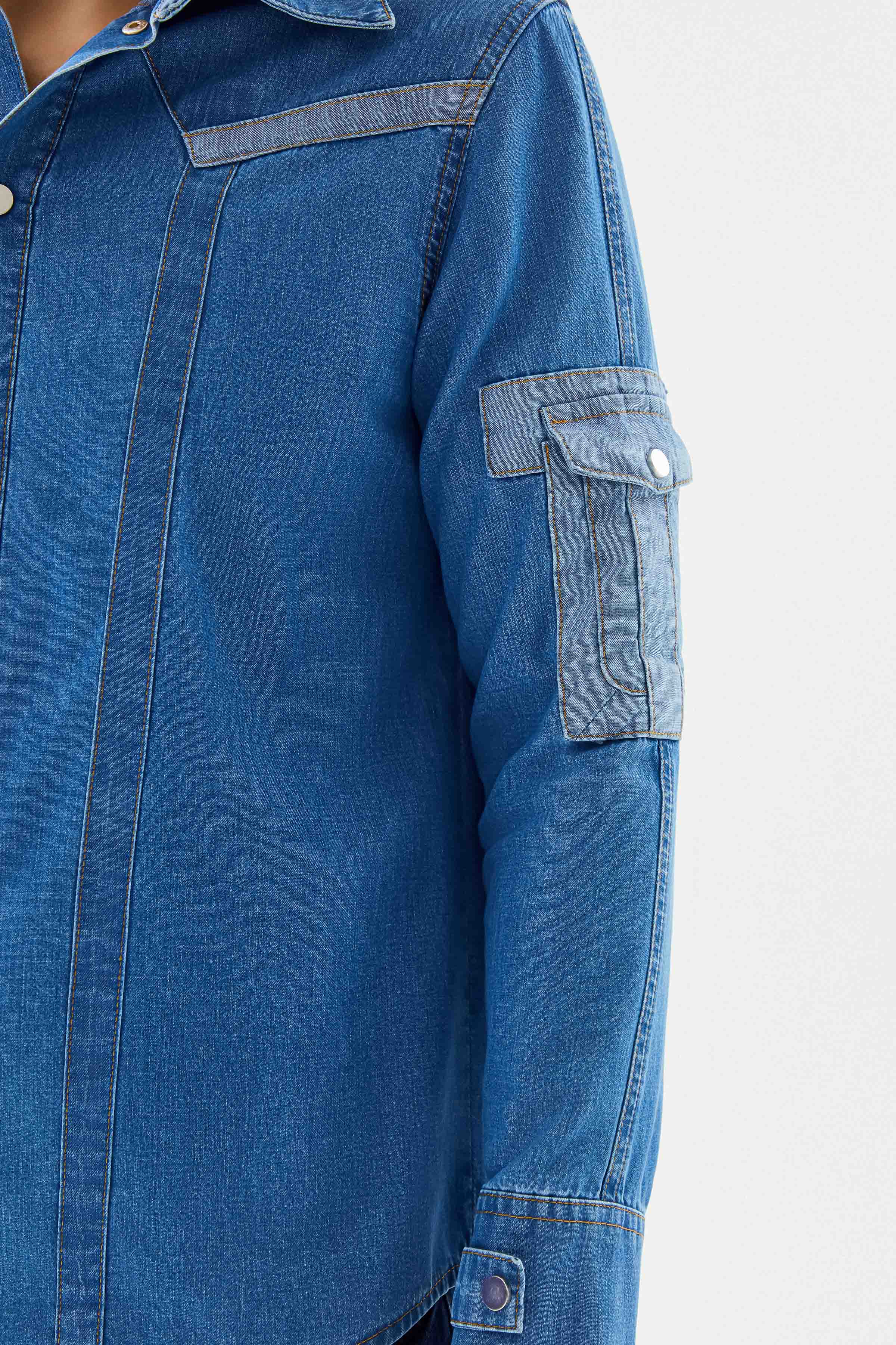 2be4A-Erkek Açık Mavi Kol Cepli Denim Gömlek-5-Milagron.com