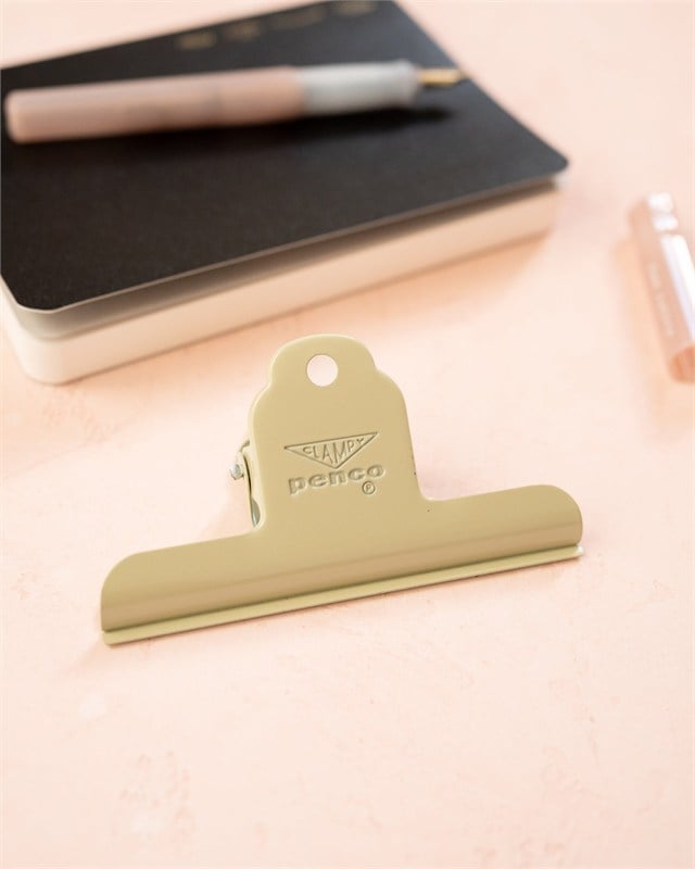 Penco Clampy Clip Khaki ( Haki) Medium Metal Klips