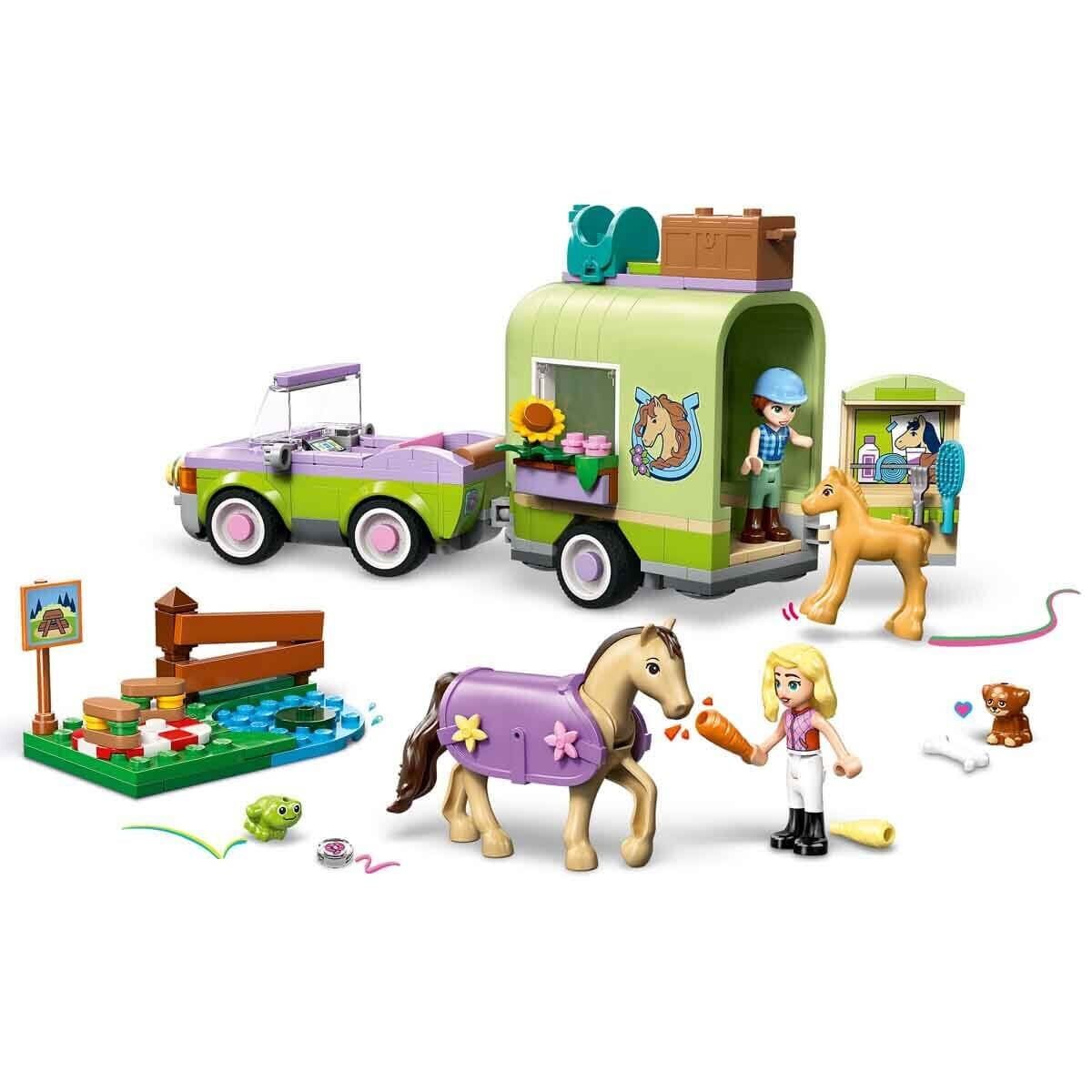 42695 Lego Friends At Ve Tay Römorku 279 Parça +7 Yaş