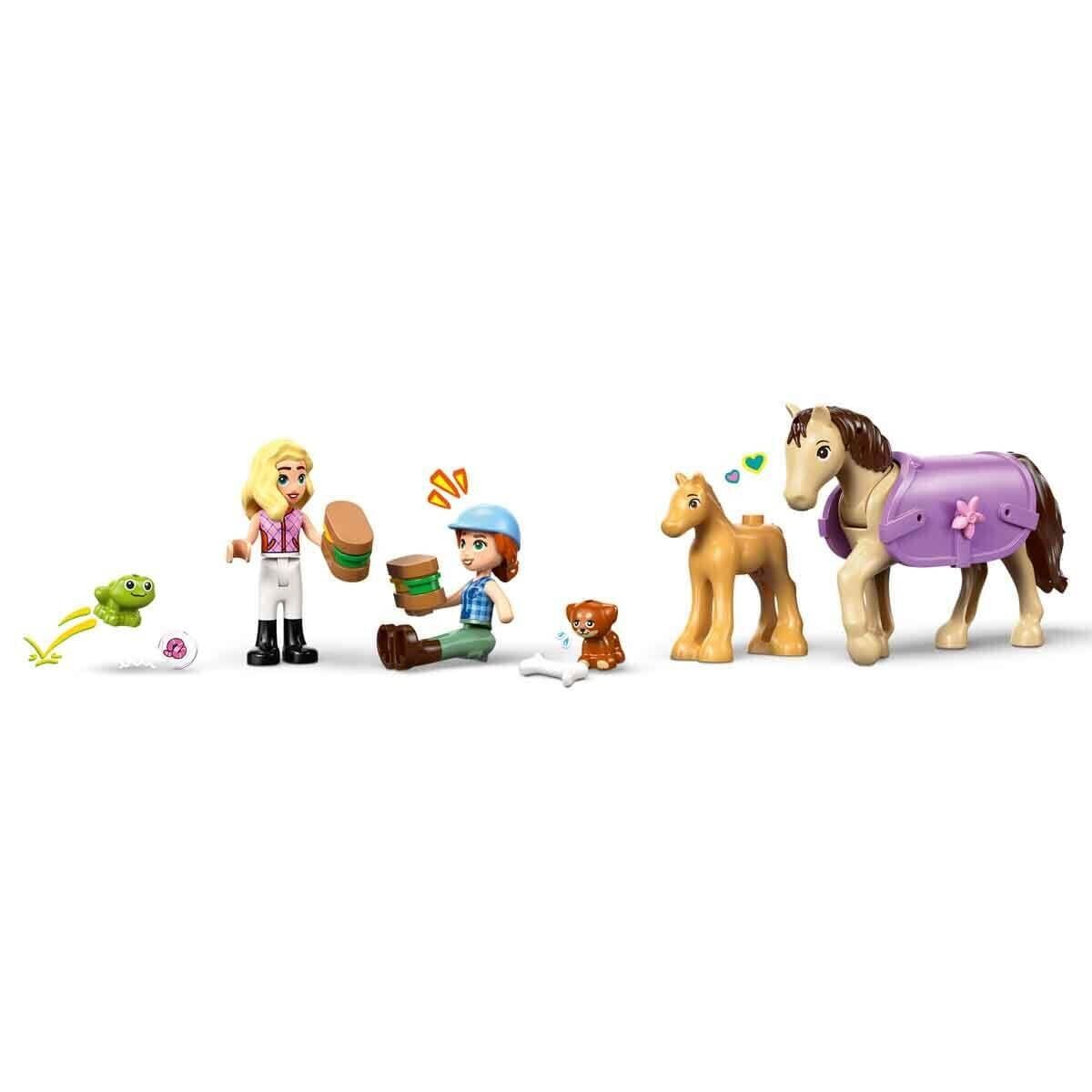 42695 Lego Friends At Ve Tay Römorku 279 Parça +7 Yaş