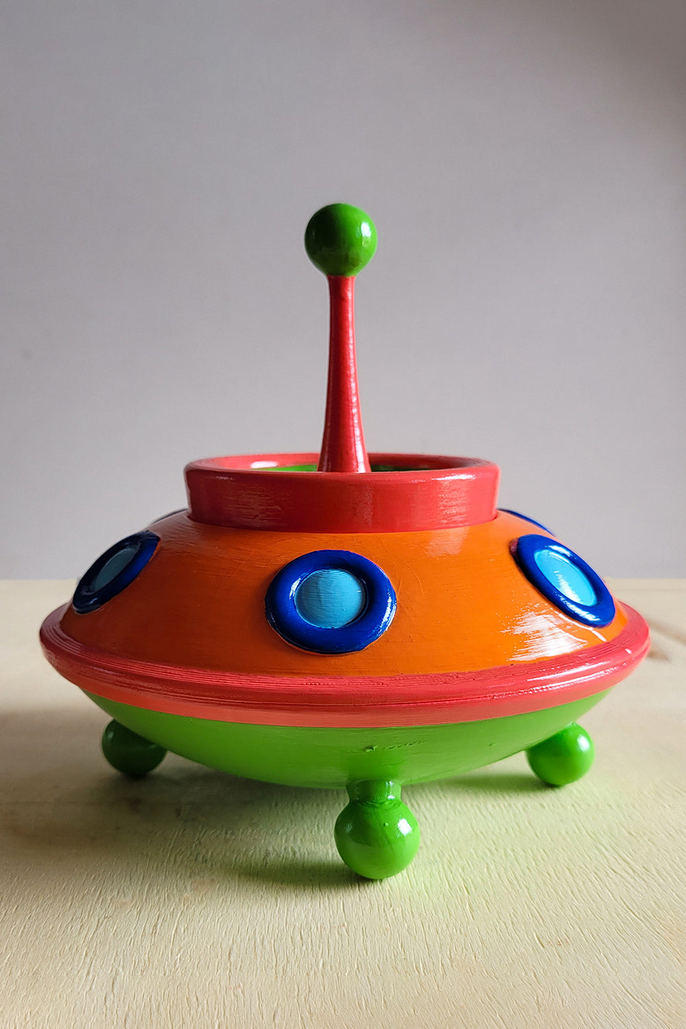 Antenli Ufo Saksı - 2