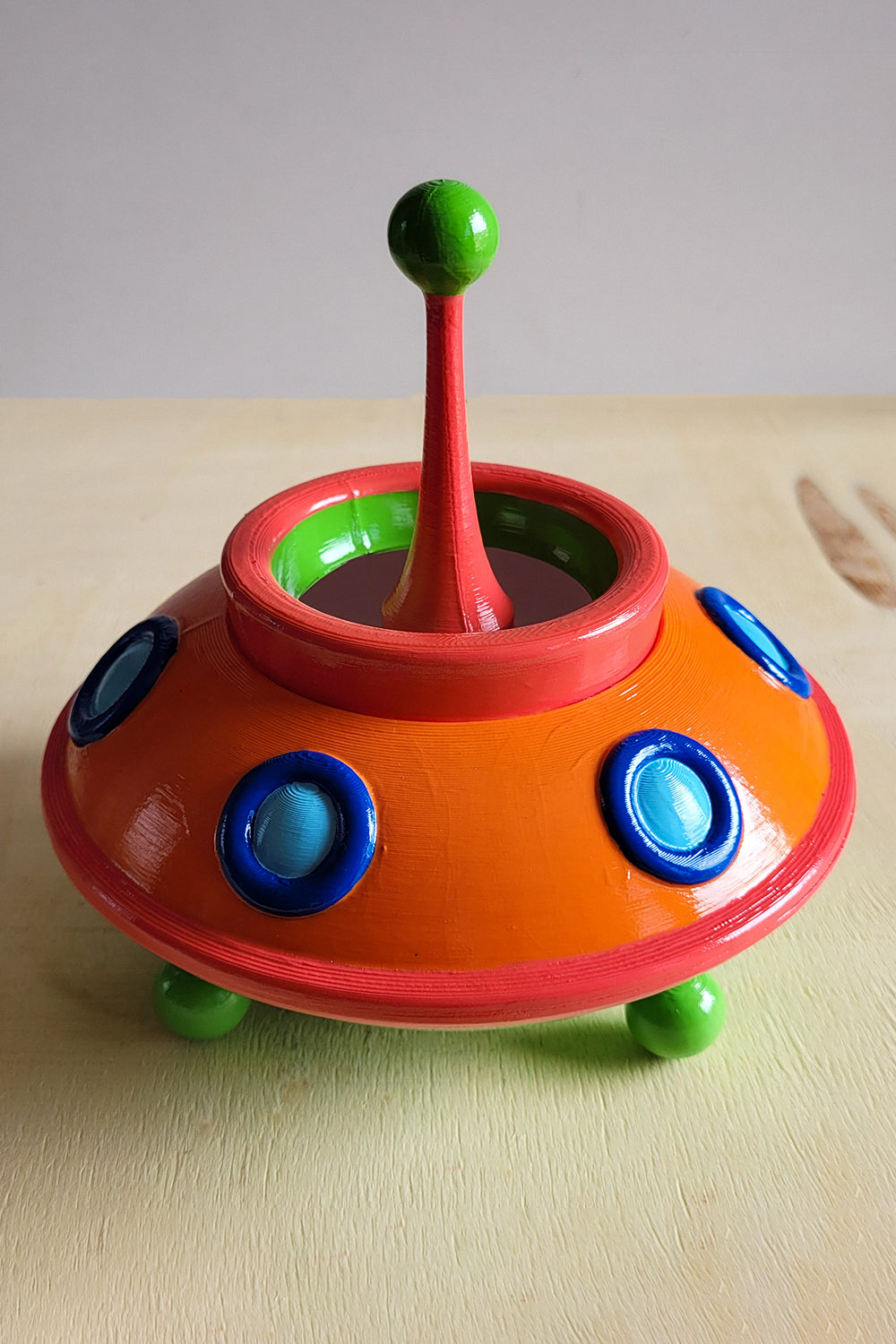 Antenli Ufo Saksı - 4