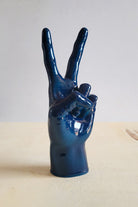 42A35 Home & Living-Barış El Figürü V2 | Okyanus Mavi-Heykel-4-Milagron.com