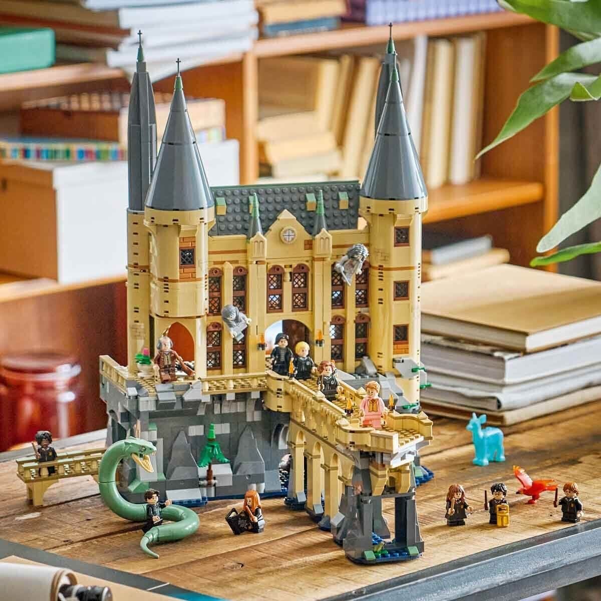 76473 Lego Harry Potter Hogwarts Şatosu: Doğu Kanadı 2164 Parça +10 Yaş