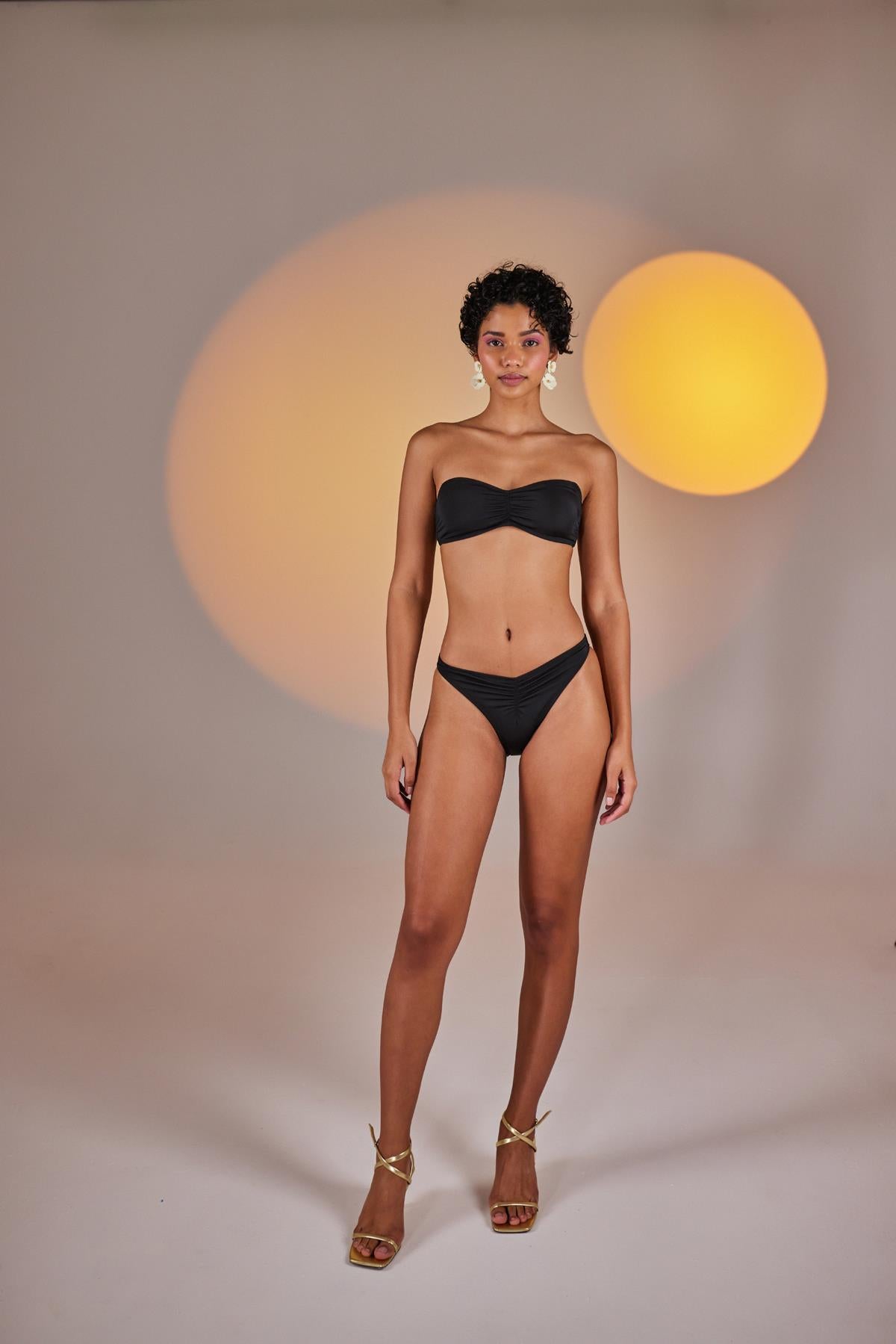 Çıkarılabilir Çiçek Detaylı Premium Sleek Bikini Altı Siyah